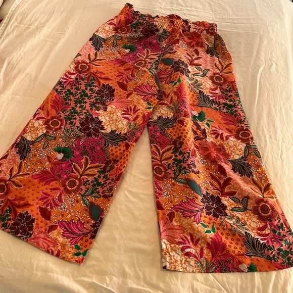 Loft multi-colored palazzo pants. - Picture 3 of 3